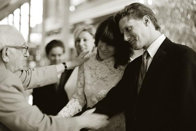 Vintage Romance - Long-Sleeved Lace Wedding Dress (3)